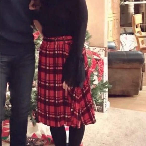 LuLaRoe Dresses & Skirts - Plaid pleated skirt LuLaRoe Dresses & Skirts - Plaid pleated skirt